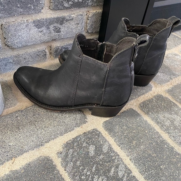 Liberty Black Handmade in Mexico black leather booties Size 6 - Picture 2 of 15